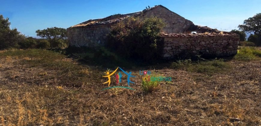 Restoration Project:9ha Land and 86 M2 Stazzo for Sale in Luogosanto, 23 Km from the Sea, North Sardinia