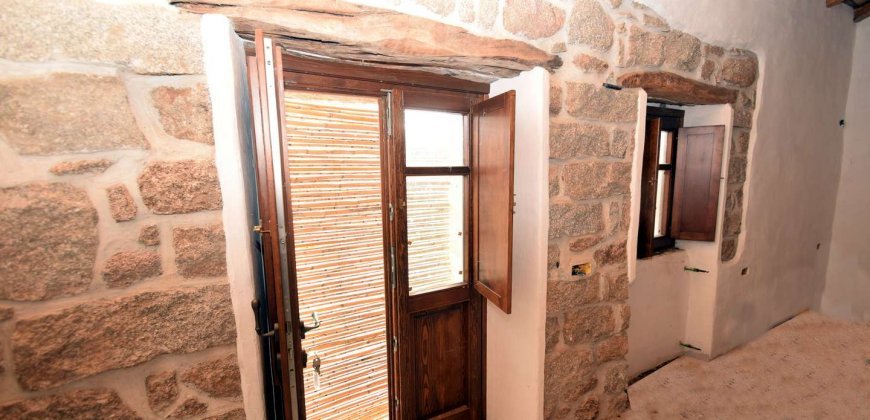 Traditional Farmhouse for Sale in Telti, Near Olbia, North Sardinia