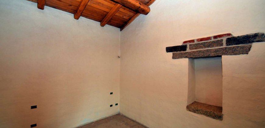 Traditional Farmhouse for Sale in Telti, Near Olbia, North Sardinia