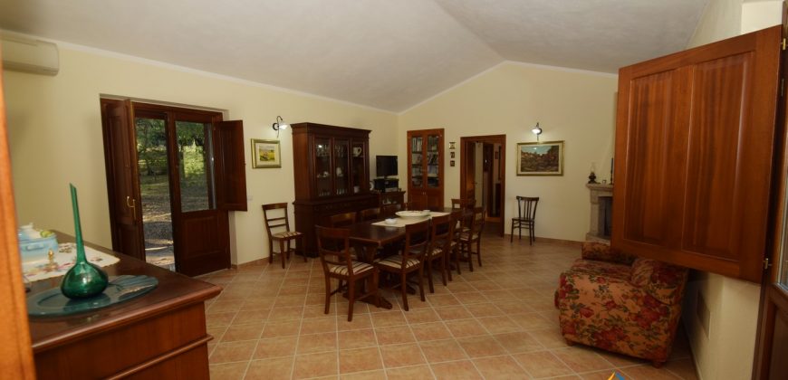 Attractive 260 M2 Country Home for Sale in Crisciuleddu Near Porto Cervo, North East Sardinia