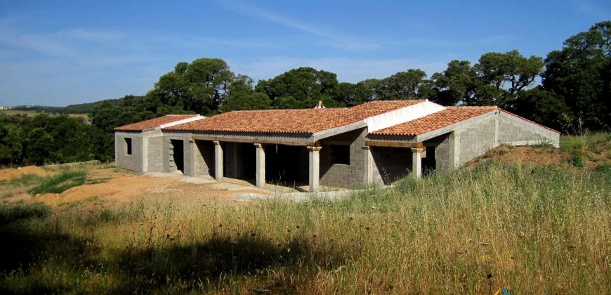 Unfinished 220 M2 Detached Home and 2,3 Ha Land for Sale in Calangianus, North East Sardinia