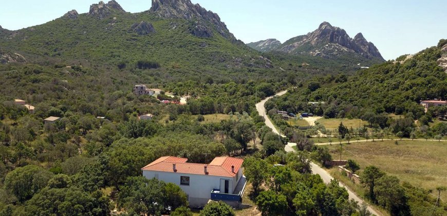 3 Bed Rural Home and 5ha Park for Sale in San Pantaleo, North Sardinia