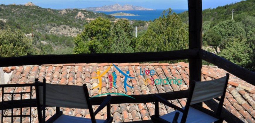 Gracious Villa With Sea Views for Sale in Liscia Di Vacca