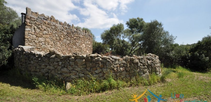 150 M2 Semi-Detached Farmhouse With 1 Ha Land for Sale in San Pantaleo, North Sardinia