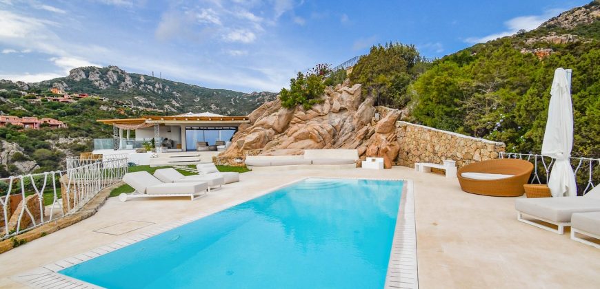 Stunnings 4 Bed Villa with Sea-Views for Sale in Pantogia, Porto Cervo