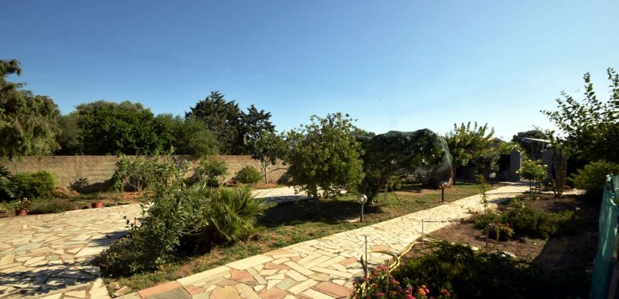 For Sale : Spacious, Detached Country House Near Olbia, North Sardinia