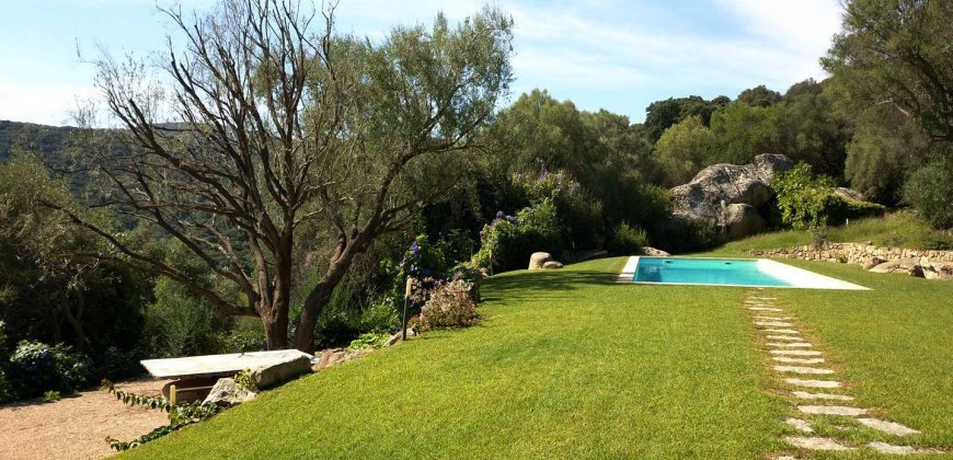 Farmhouse For Sale in Sardinia