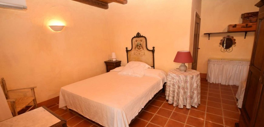 Farmhouse For Sale in Sardinia