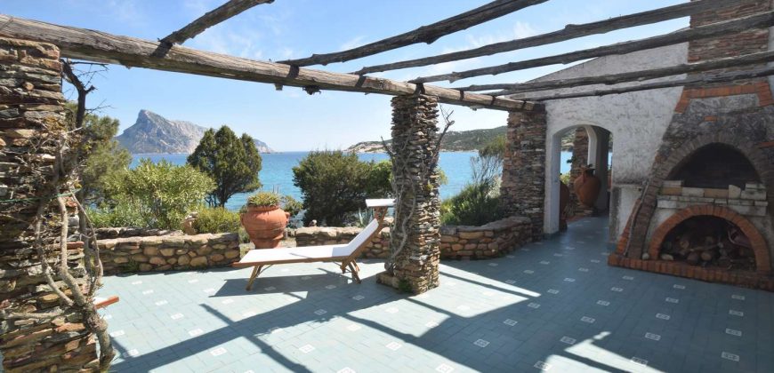 Beachfront Villas For Sale Sardinia; ref Cala Girgolu