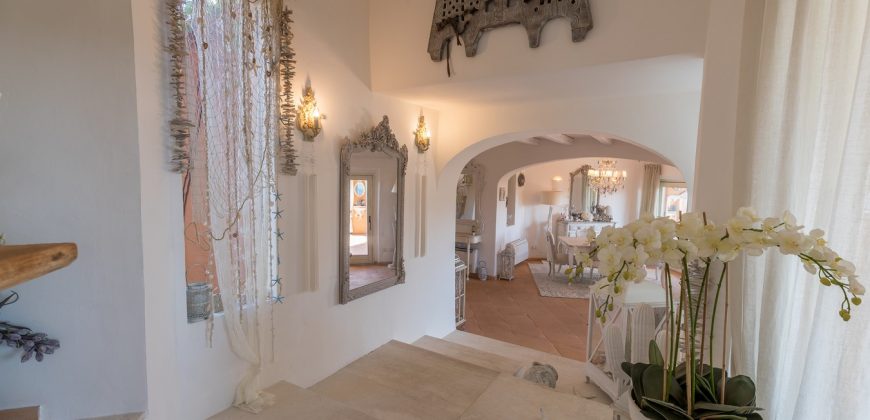 Cosy Villas For Sale in Porto Cervo Sardinia  Ref. IanuaD3D4