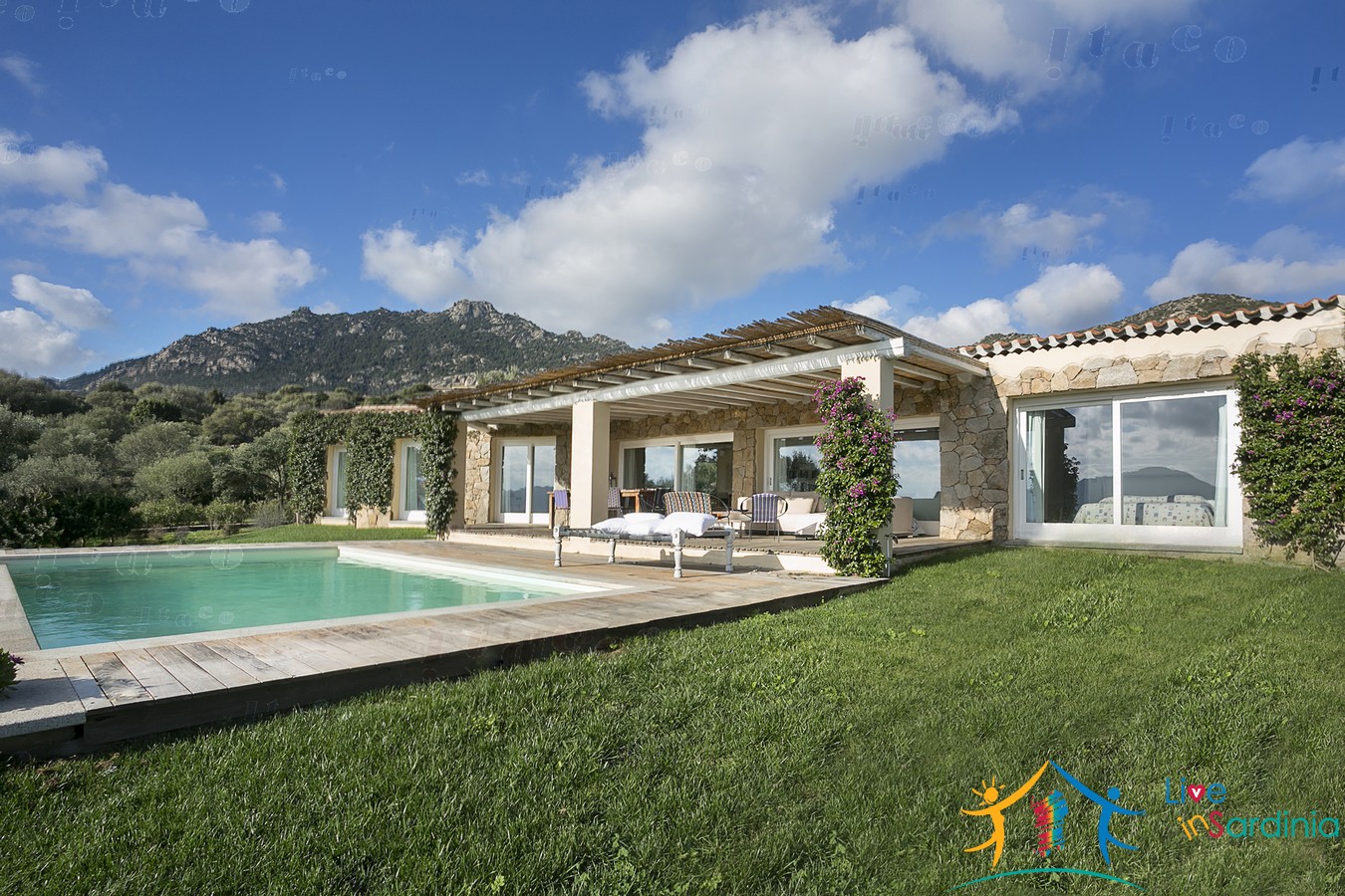 Stunning Country Home For Sale San Pantaleo With pool