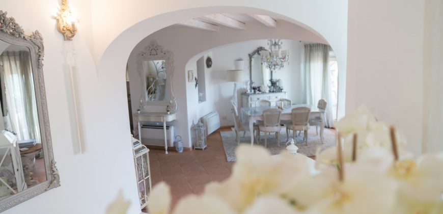 Cosy Villas For Sale in Porto Cervo Sardinia  Ref. IanuaD3D4