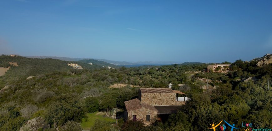 Country Home For Sale San Pantaleo Sardinia With 1 Ha Land ref. Villa Nadia