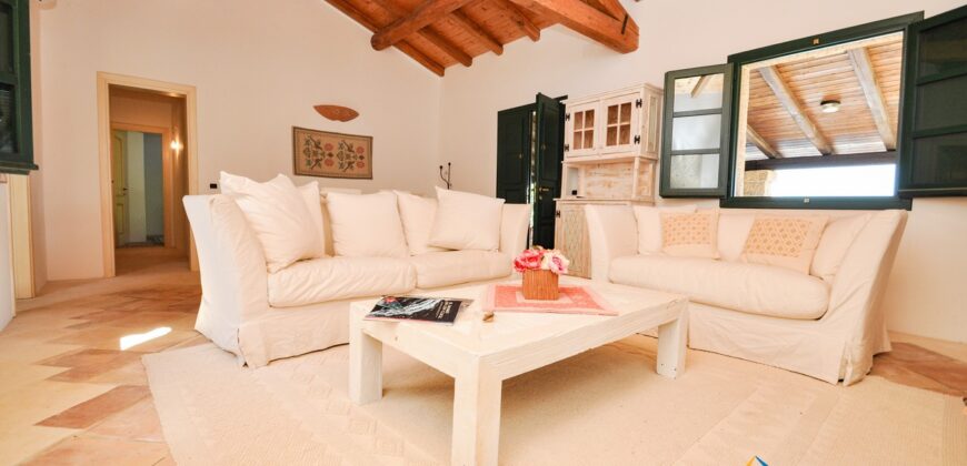 Stazzo Style Villas For Sale San Pantaleo Sardinia Ref. Acqua