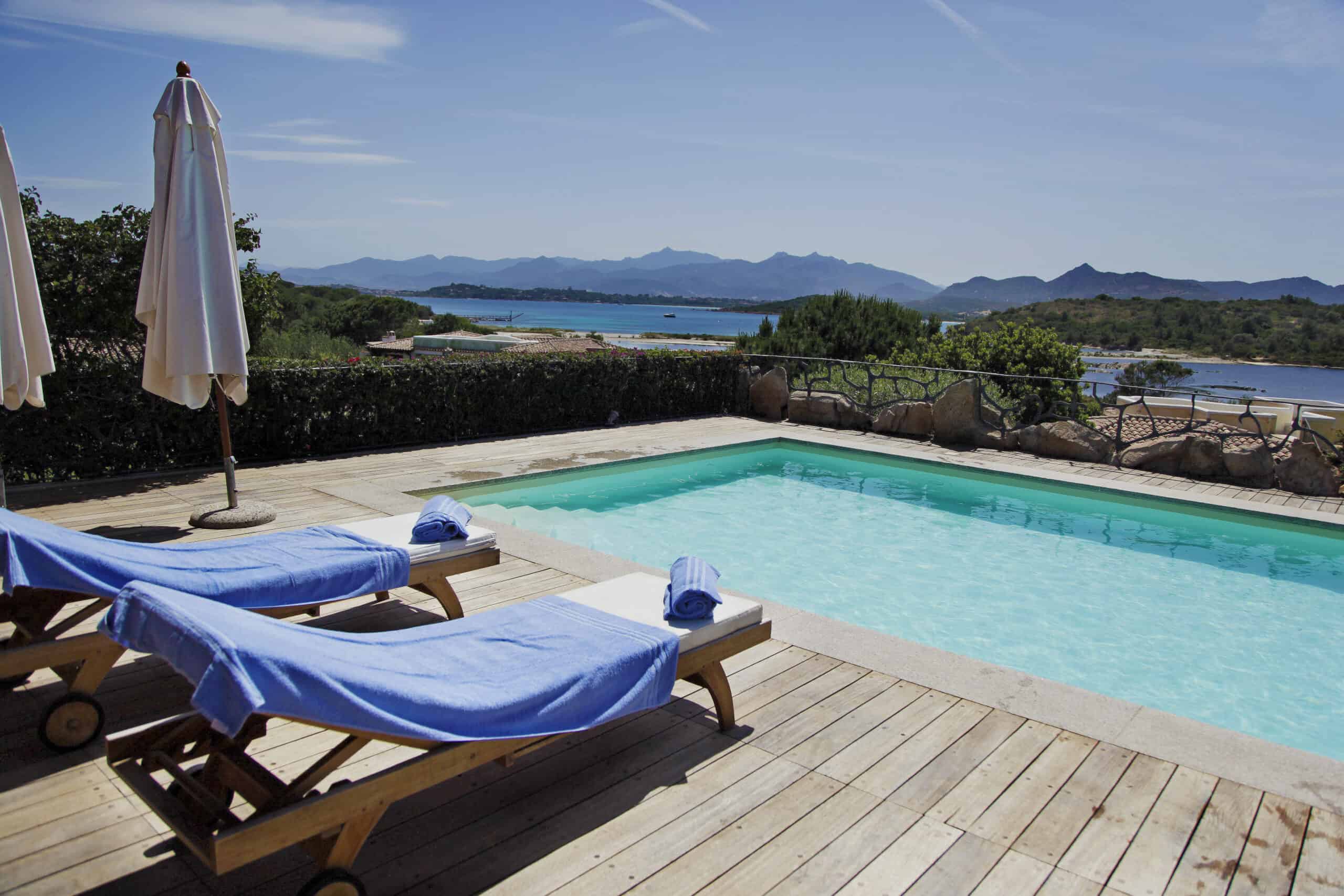 Holiday Villa For Rent In Capo Coda Cavallo Sardinia Ref. Boungaville