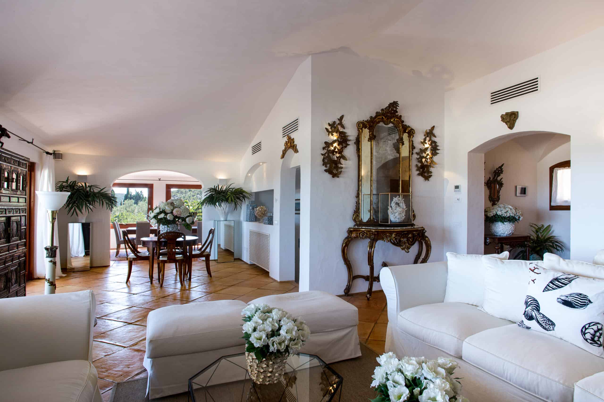 Prestigious Holiday Home For Rent In Porto Cervo rif Villa Pedra