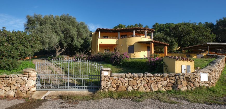 Lovely Villa For Sale In Porto Istana ref. Rachele