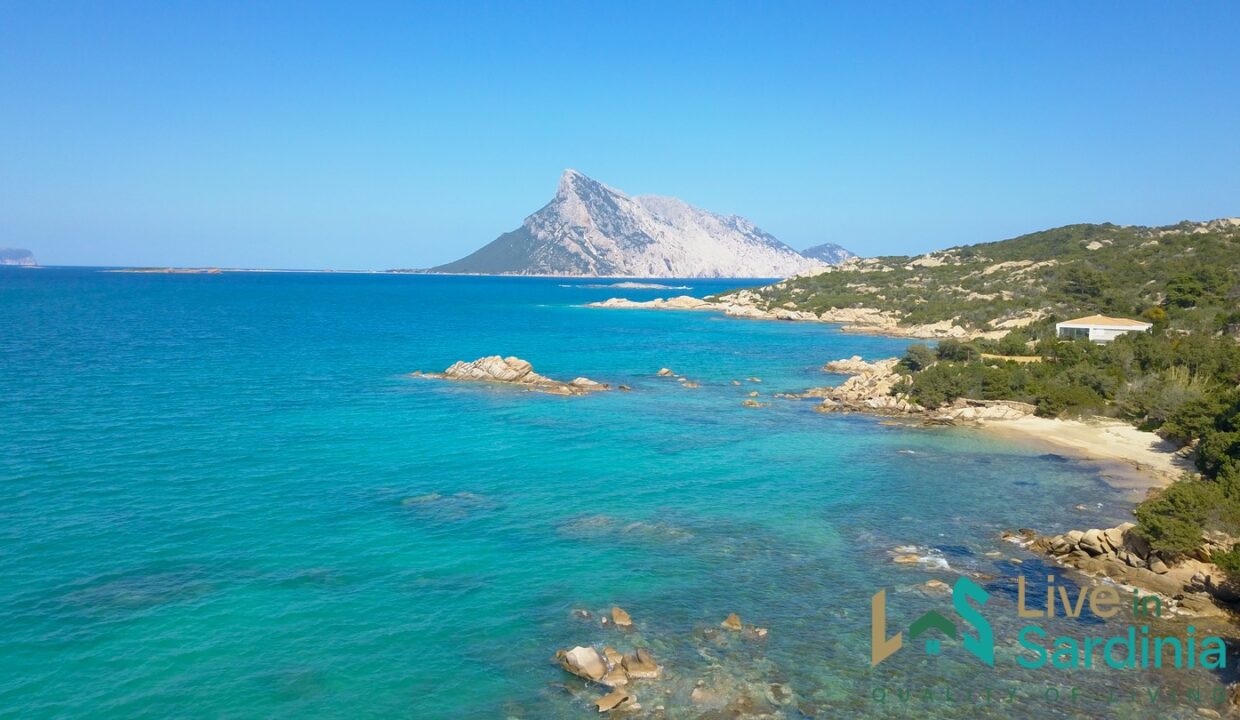 Villa-For-sale-Cala-Ginepro-San-Teodoro