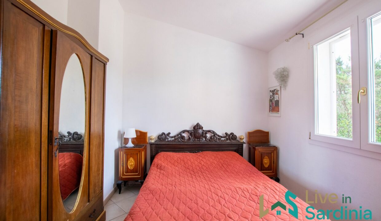 Country-House-For-Sale-In-La-Mendula-San-Pantaleo (23)