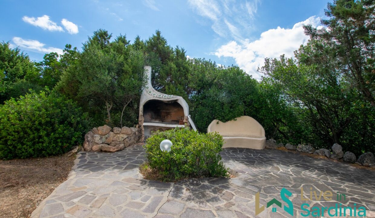 Country-Villa-For-Sale-Sale-San-Pantaleo-Sardinia