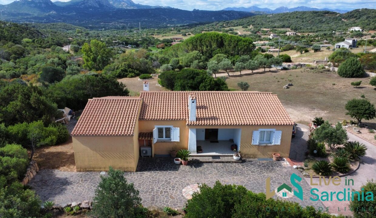 Country-Villa-For-Sale-Sale-San-Pantaleo-Sardinia