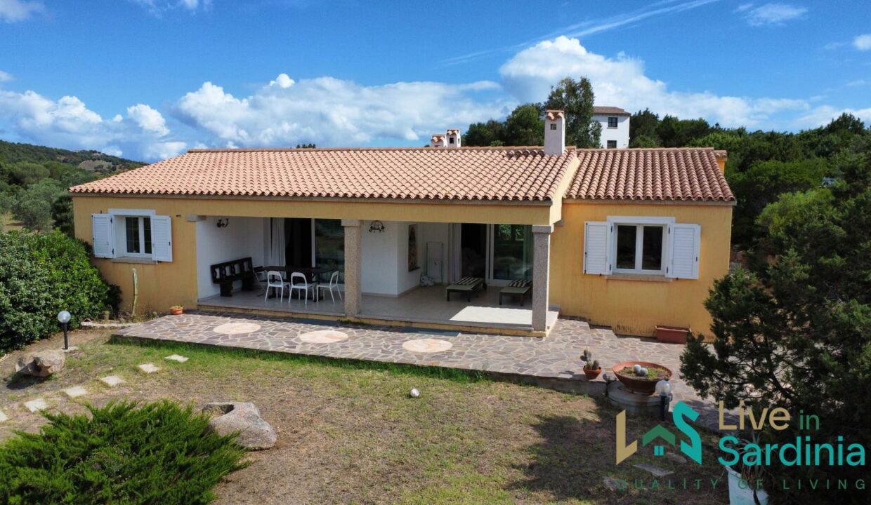 Country-Villa-For-Sale-Sale-San-Pantaleo-Sardinia
