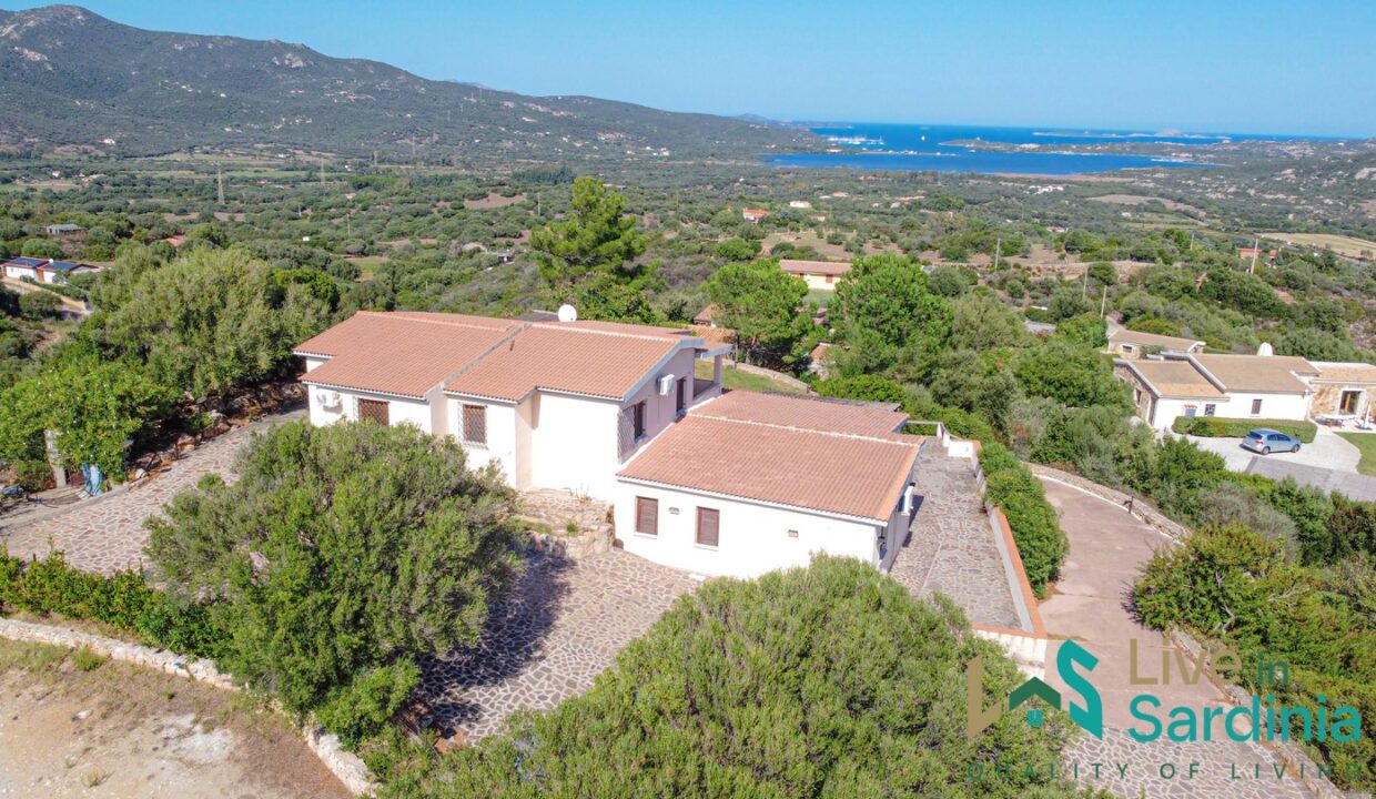 Sea-view-villas-for-sale-San-Pantaleo-Sardinia