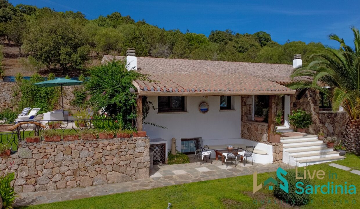 Villa-For-Sale-With-Pool-Sardinia