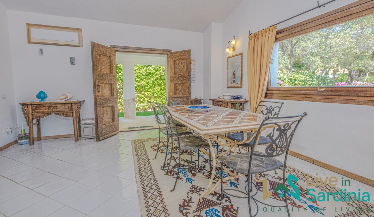 Villa-For-Sale-With-Pool-Sardinia