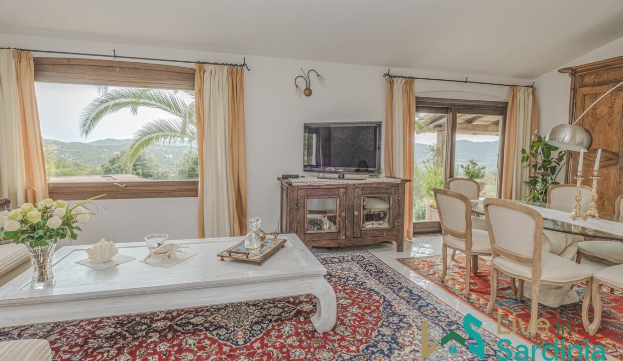 Villa-For-Sale-With-Pool-Sardinia
