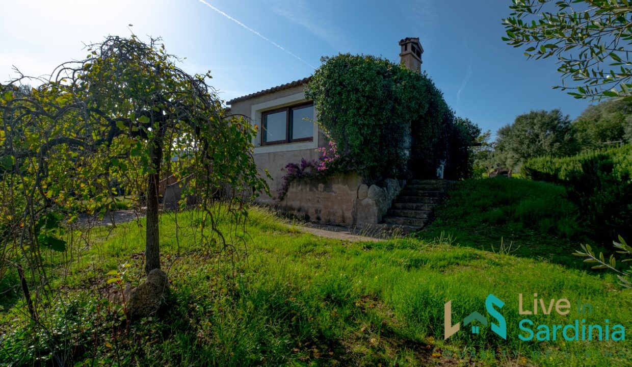 Rural-Villa-For-Sale-In-Sardinia