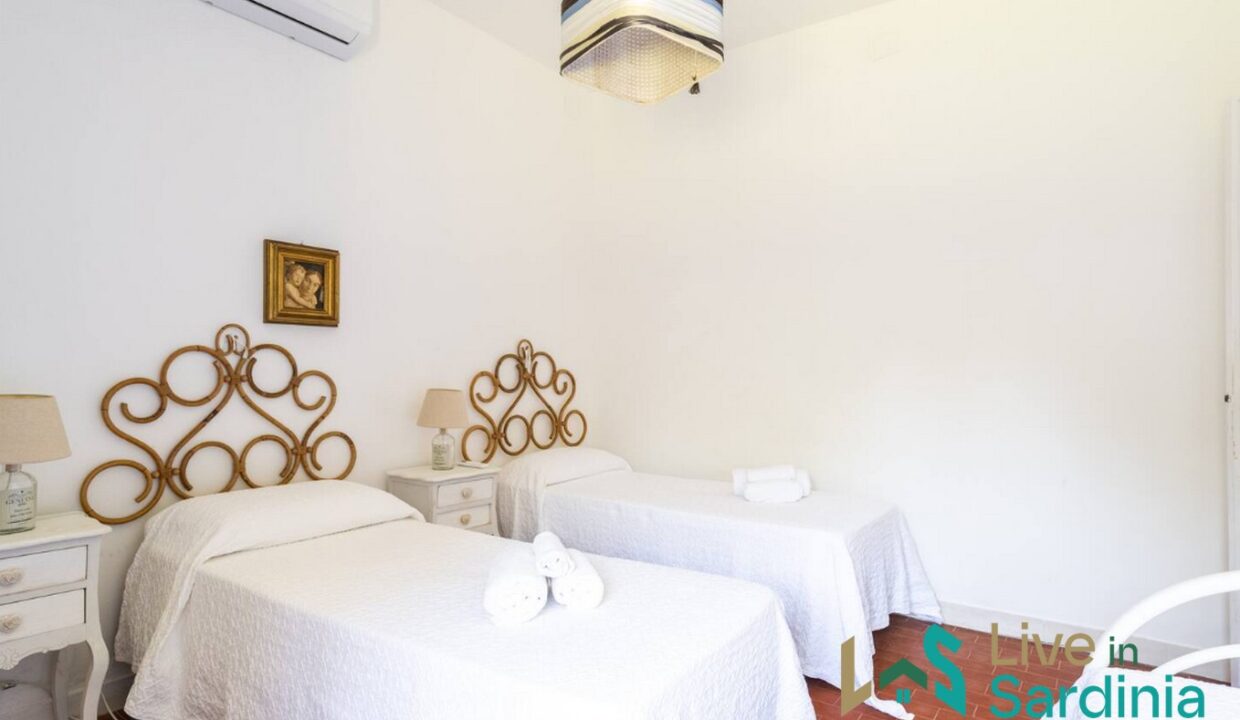 Beachfront-Villas-For-Sale-Sardinia