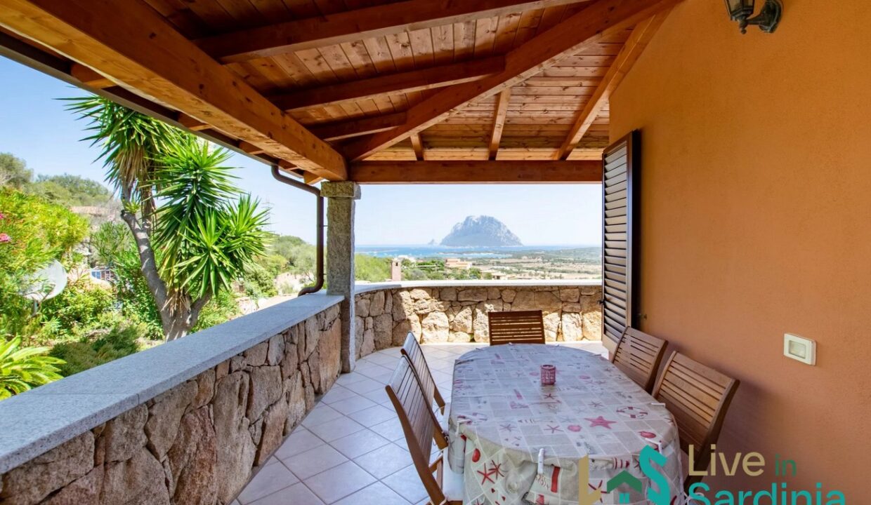 Sea-view-Villa-for-sale-Porto-San-Paolo-Sardinia (11)
