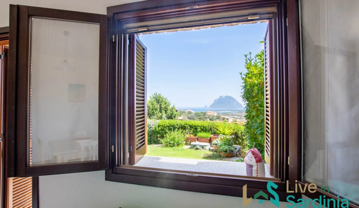 Sea-view-Villa-for-sale-Porto-San-Paolo-Sardinia (33)