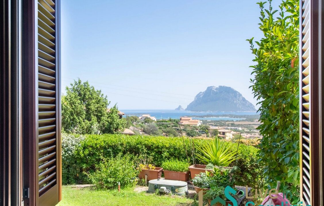 Sea-view-Villa-for-sale-Porto-San-Paolo-Sardinia (35)