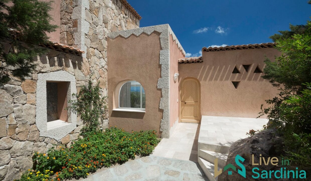 Villa-For-Sale-Costa-Smeralda-Sardinia (15)