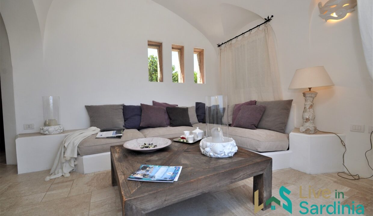Villa-For-Sale-In-Pantogia-Porto-Cervo-North-Sardinia