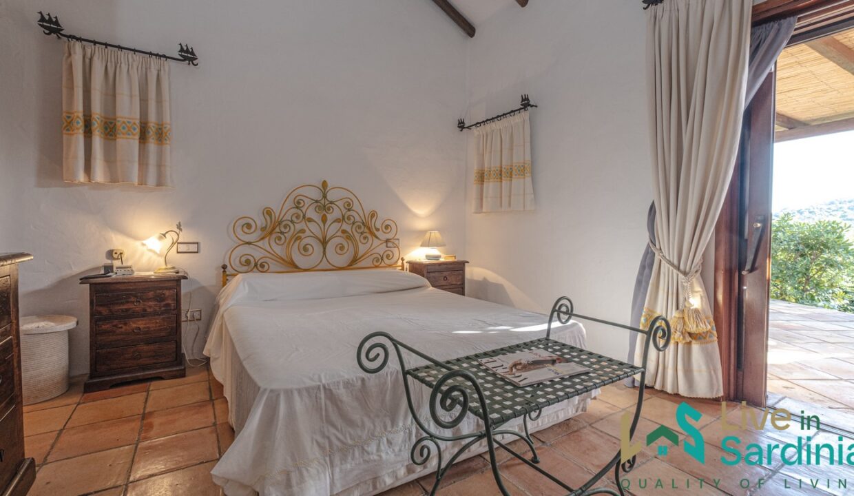 Villa-For-Sale-Porto-Cervo-Sardinia (41)
