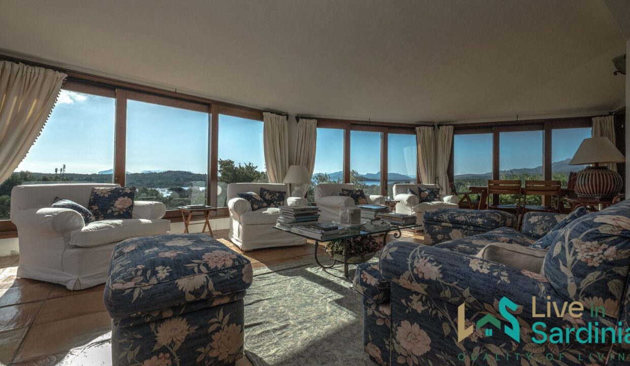 Villa-For-Sale-Porto-Cervo-Sardinia (69)