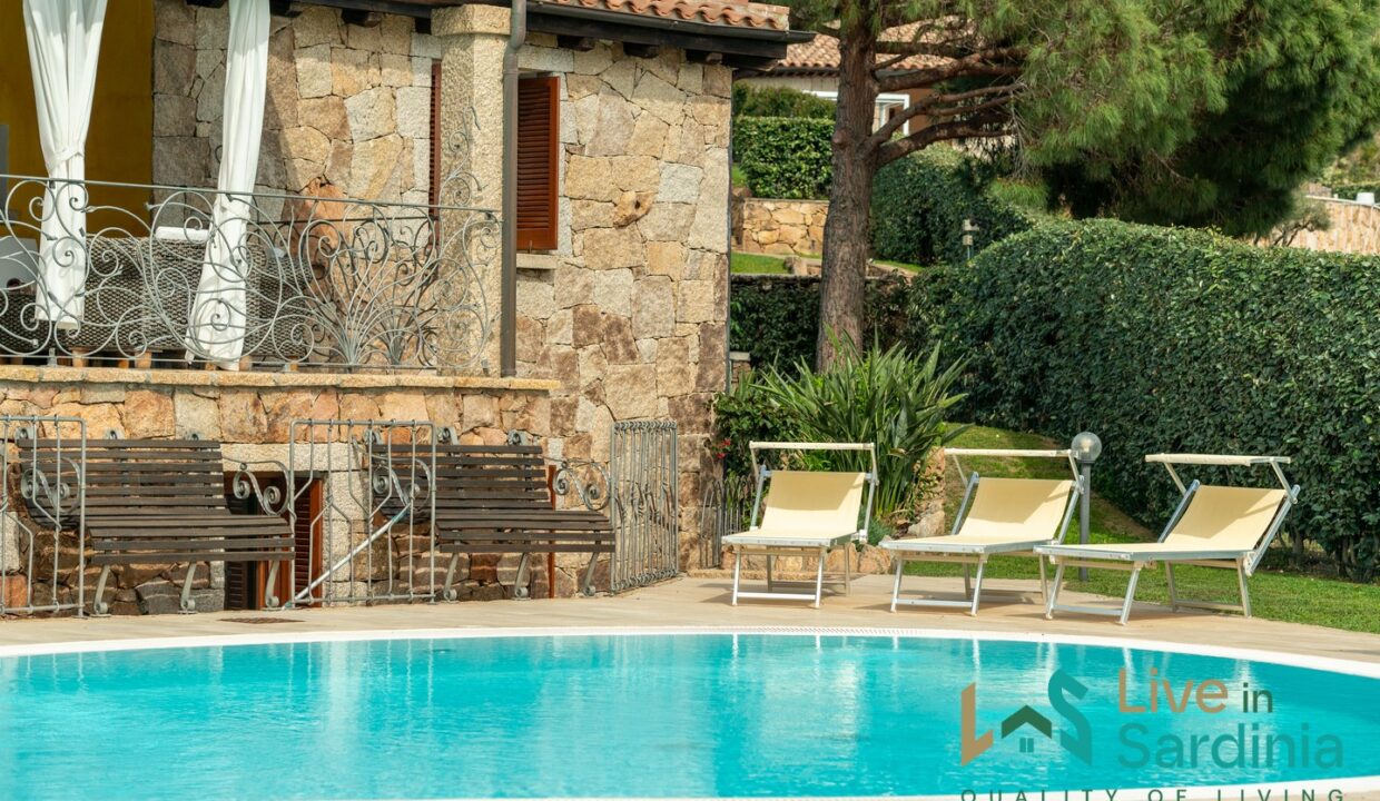 Villa For Sale With Pool And Sea View in Capo Coda Cavallo Sardinia (1)