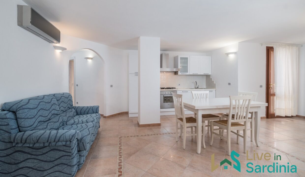 Villa For Sale With Pool And Sea View in Capo Coda Cavallo Sardinia (8)