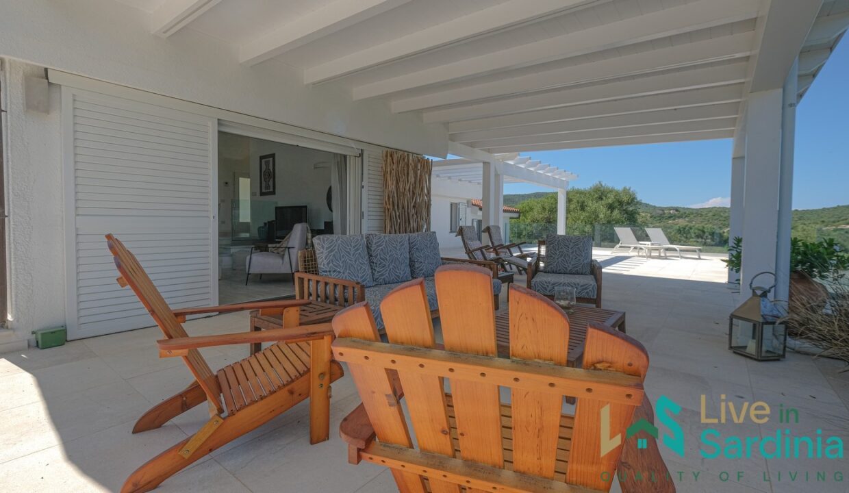 Beachfront-Villa-For-Sale-Costa-Smeralda (109)