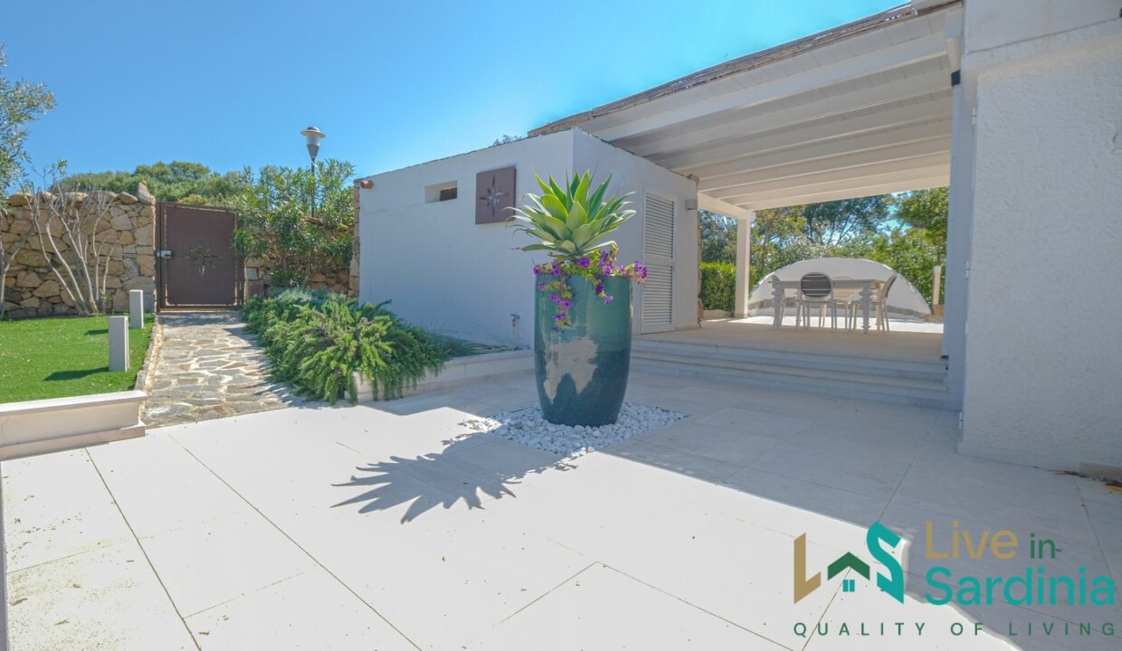 Beachfront-Villa-For-Sale-Costa-Smeralda (112)