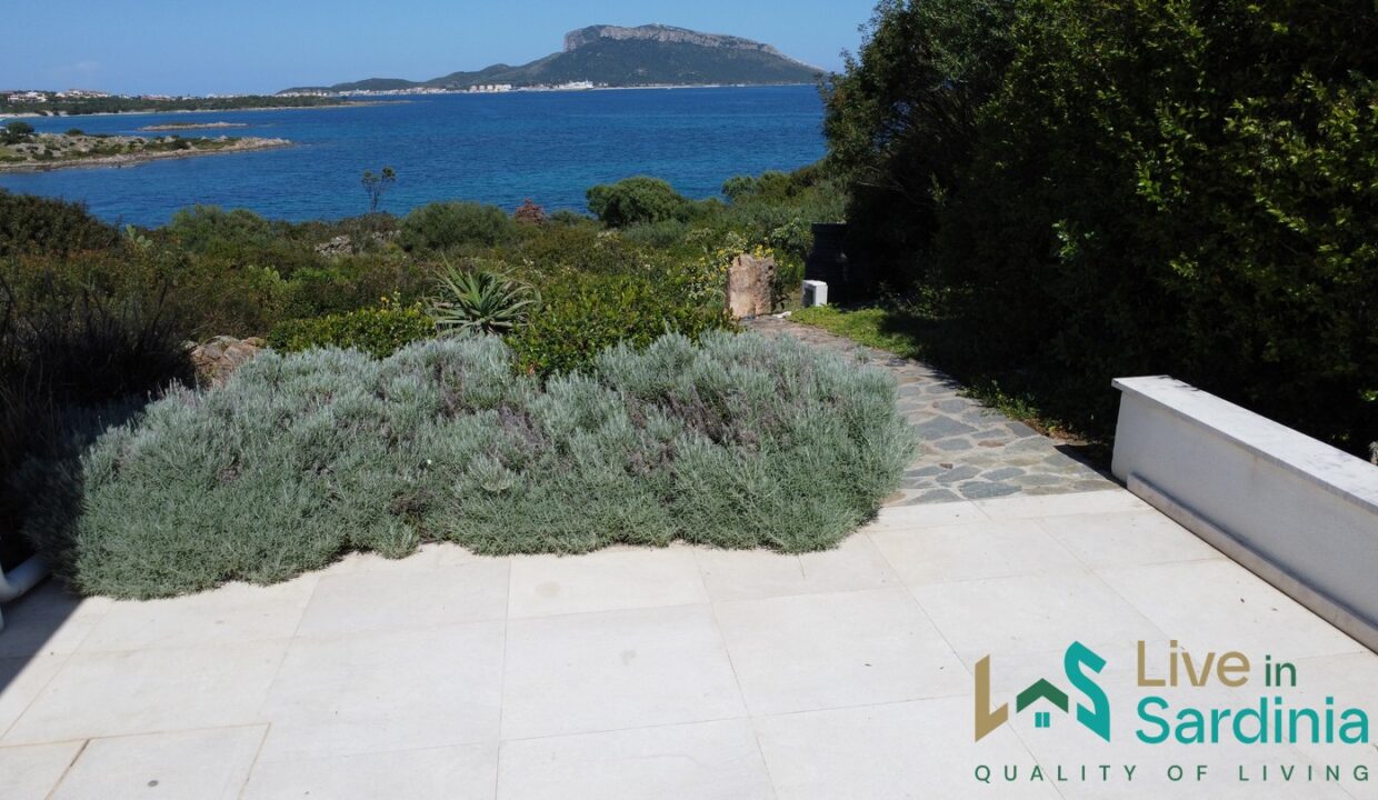 Beachfront-Villa-For-Sale-Costa-Smeralda