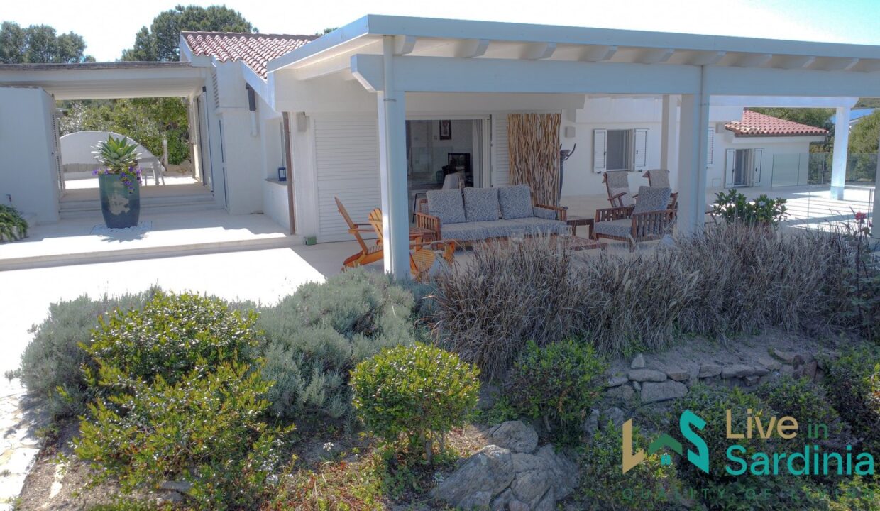 Beachfront-Villa-For-Sale-Costa-Smeralda