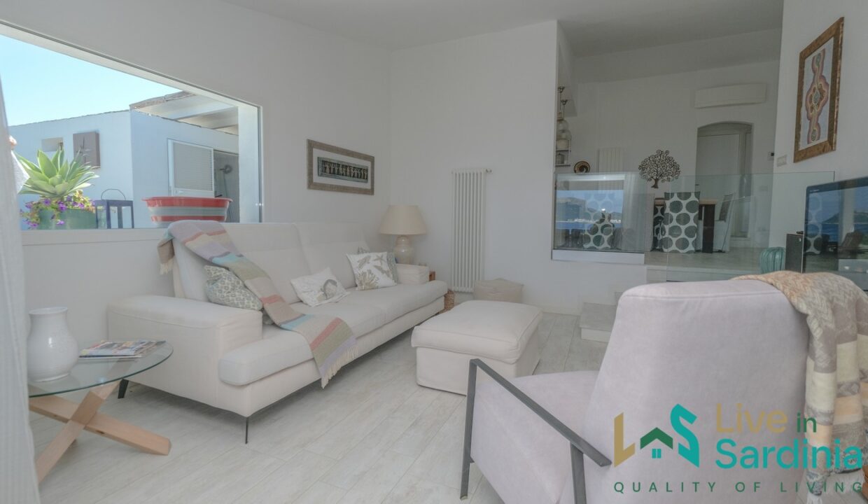 Beachfront-Villa-For-Sale-Costa-Smeralda (45)