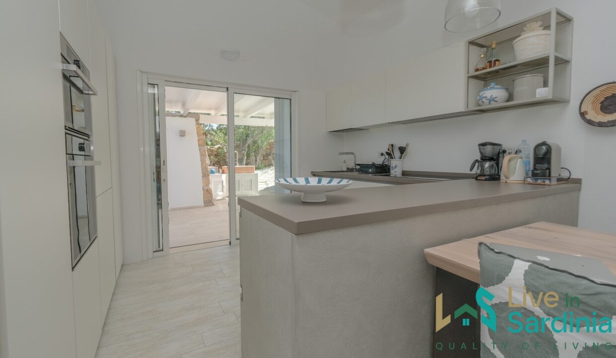 Beachfront-Villa-For-Sale-Costa-Smeralda (61)