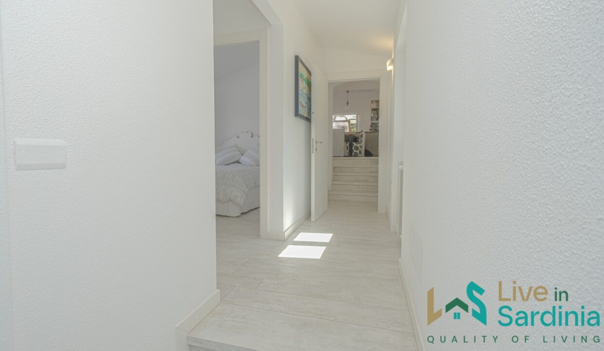 Beachfront-Villa-For-Sale-Costa-Smeralda (96)