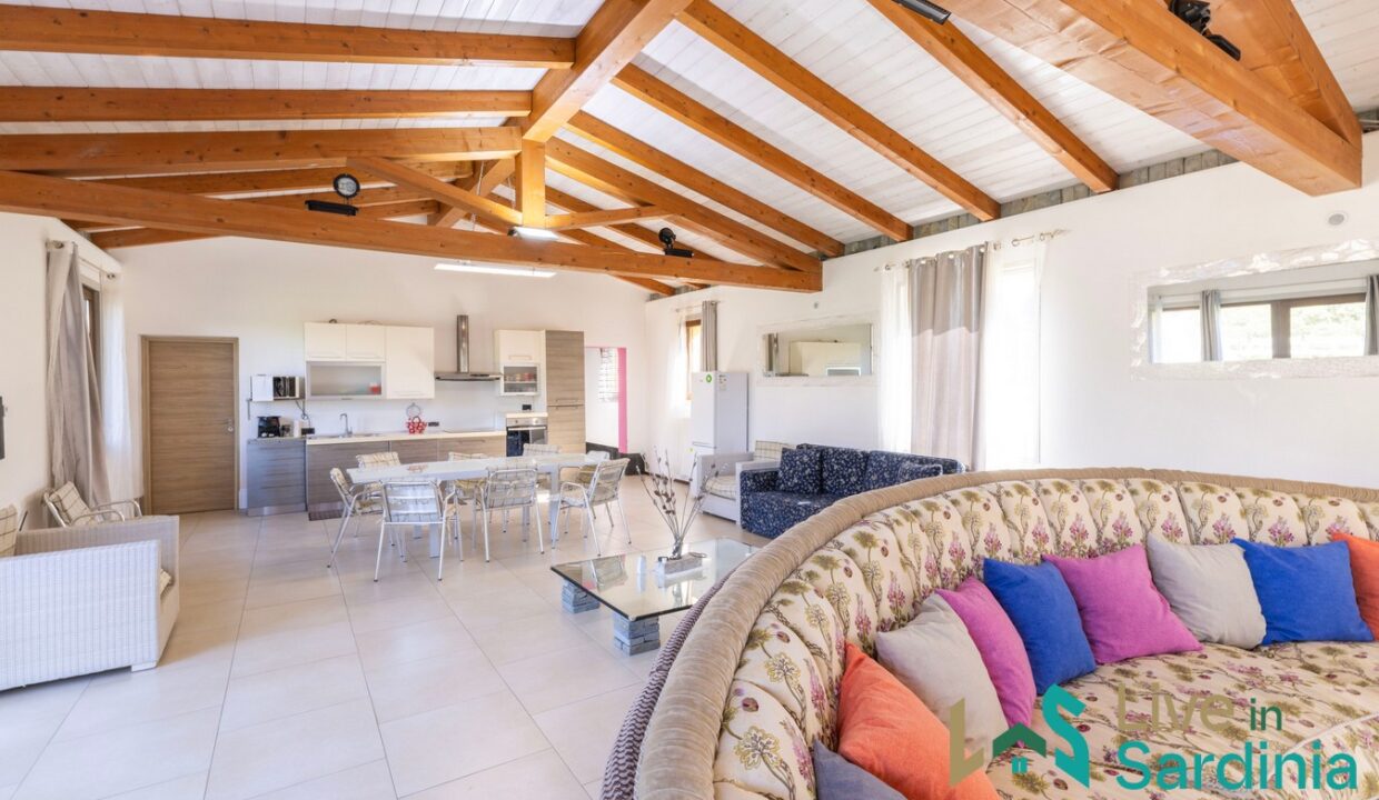 Country-Home-for-Sale-Aglientu (17)
