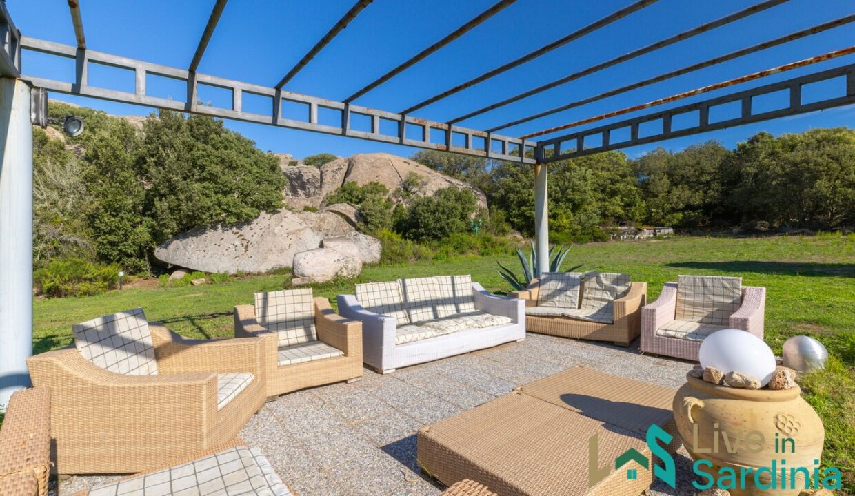 Country-Home-for-Sale-Aglientu (9)